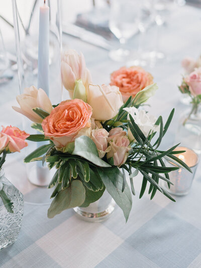 Coastal Wedding Flowers at The Coastal Discovery Museum Hilton Head Island, Hilton Head Island, SC | Wedding and Event Florist | Amy Arrington Photography | Coastal Floral & Events
