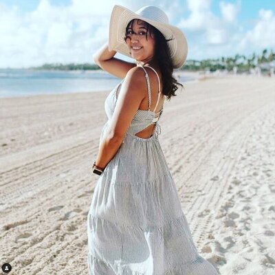 Ashley Morris of Alpaca Your Bags Travel