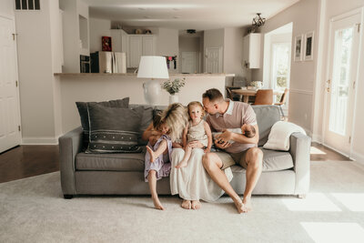 in home family newborn photos cincinnati ohio