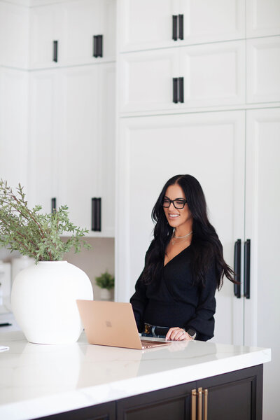 Jennifer Hamblin of The Practice, your Chandler therapist serving Tempe, Tucson, Phoenix, and beyond.
