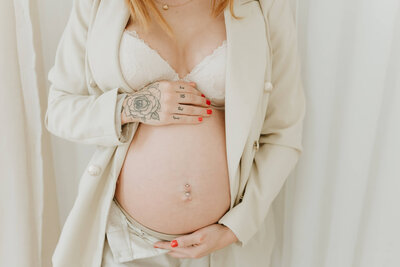 Intimate motherhood fotograaf Gezinsfotograaf Newborn fotograaf pictures by jess Sint-Niklaas zwangerschapsfotografie Temse - Kruibeke