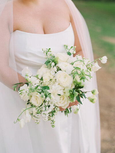bride-and-groom-portraits-north-texas-lazy-s-hacienda-wedding-27