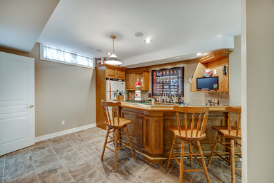 24 Worthington wet bar (1)