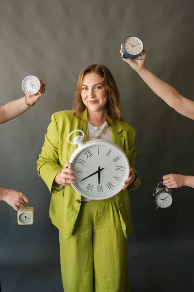 OftheHour_BrandStudio_Devyn_Voorheis_Websites_Photography_Raleigh_NC_Founder_Creatives_AuthenticBranding-105