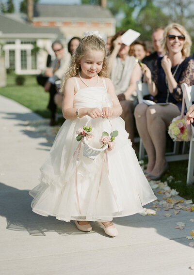 Springfield-Manor-wedding-florist-Sweet-Blossoms-flower-girl-basket-Lisa-Blume-Photography