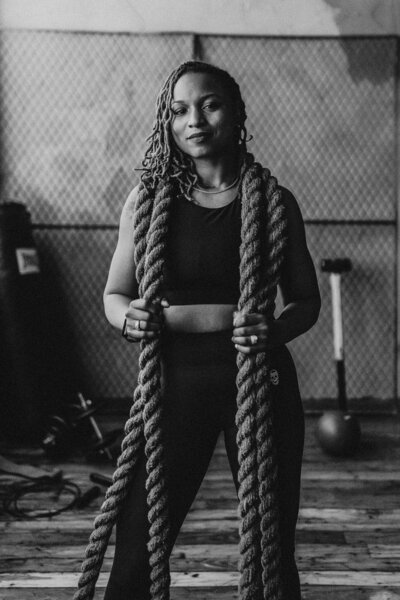 a holding a training rope