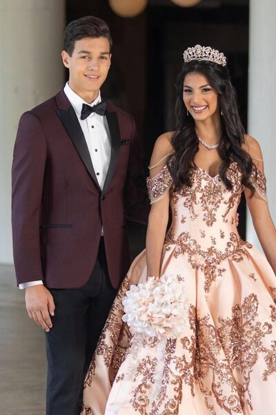 prom_tuxedo_burgundy_kenneth_cole_empire_201_5