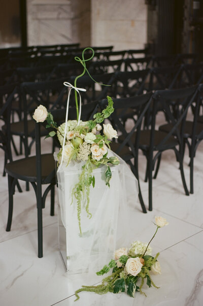 virginia garden wedding fountain