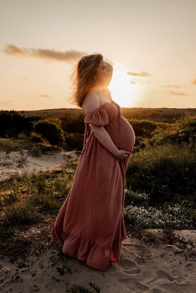 Babybauchshooting golden hour Photo by Patricia