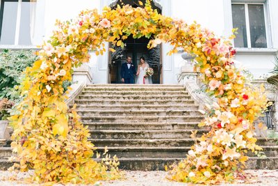 fall-wedding-moon-gate