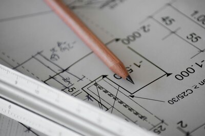 Interieurstylist zet schaal neer