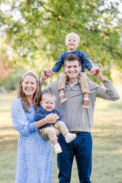 005-White_Rock_Lake_Dallas_Family_Portrait_Photographer_MaggShots_Photography