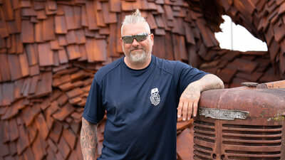 Ken Braun of Bear Hollow Wood Carvers