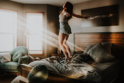 Podcast cover art for “Navigating Your Twenties (and Thirties & Forties),” where Shannon Kathleen discusses dating confidence, self-worth, and the power of visible storytelling.