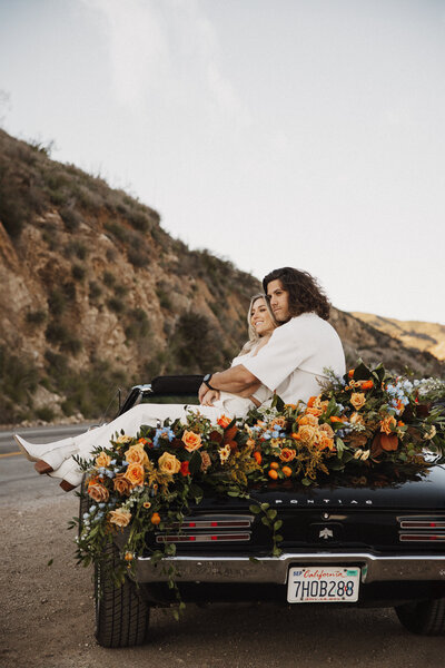 apture the romance of your special day with indoor wedding photos bathed in beautiful natural light. Create timeless, elegant memories in an enchanting venue.