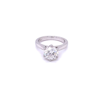 Solitaire 6 claw engagement ring