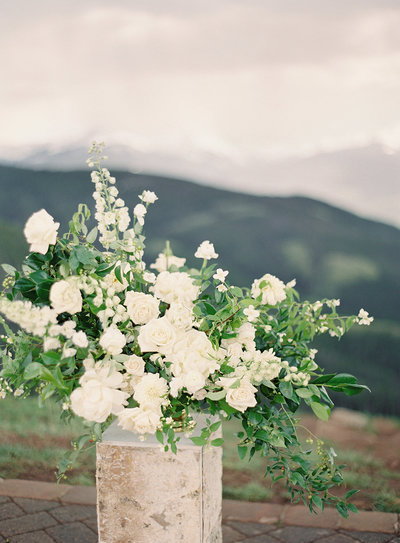 Brooke___Christian._Vail_Square_Arrabelle_Wedding_by_Alp___Isle_with_Calluna_Events._Ceremony-14
