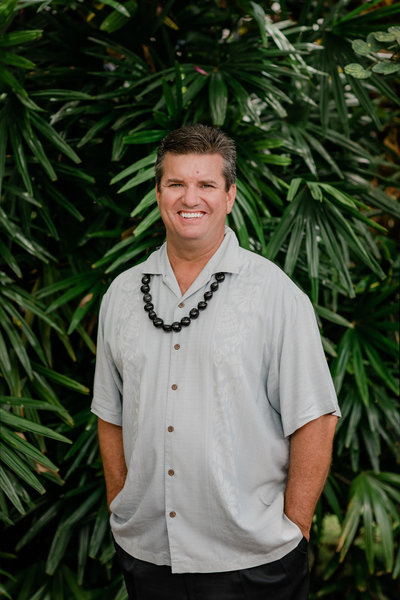 Mike Eicher - Big Island Officiant