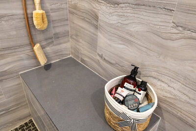 38 Apple Blossom ensuite (2)