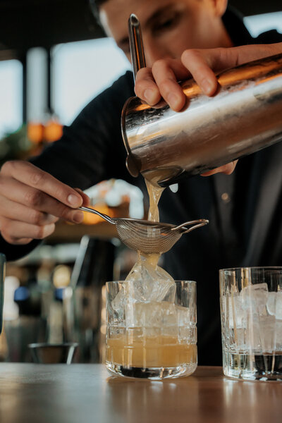 restaurant-bar-photoshoot-in-amsterdam-commercial-photogrpaher-inhousecapture