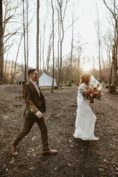 fall outdoor wedding couple