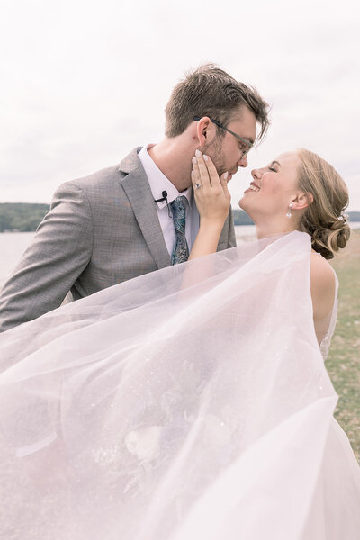 Detroit Michigan wedding couple posing