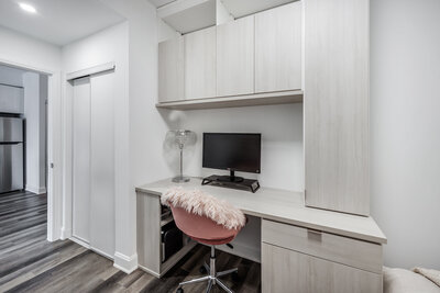 427-50 Lakebreeze bdrm 2 office (4)