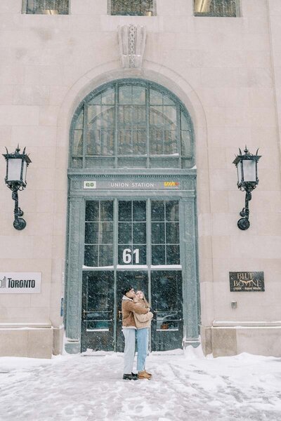 E10-Winter-snowy-engagement-photoshoot-in-Toronto-Zhan-and-Tina-2025-02-16-1200px-1026