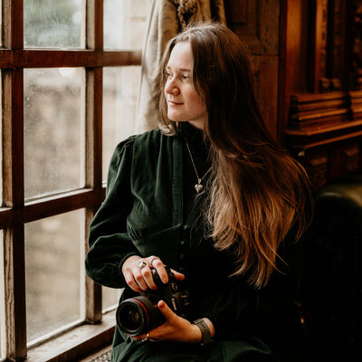 leeds wedding photographer smiling at the camera