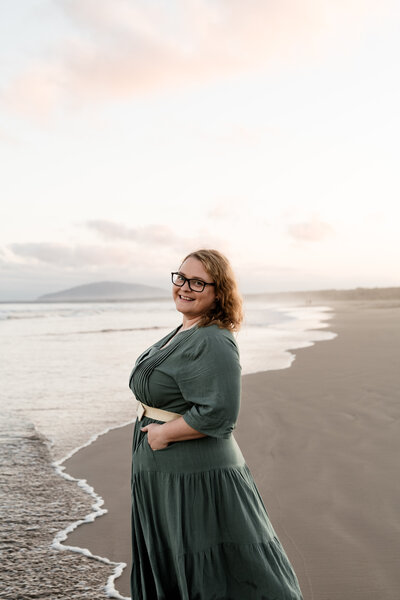 Experience the glow of motherhood with our maternity photography in Melbourne. Our professional sessions beautifully capture the radiance and joy of pregnancy. Schedule your photoshoot with Aurora Joy today