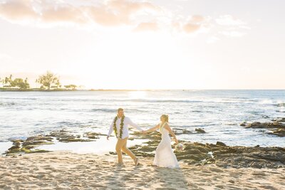 maui elopement planners - Simple Maui Wedding