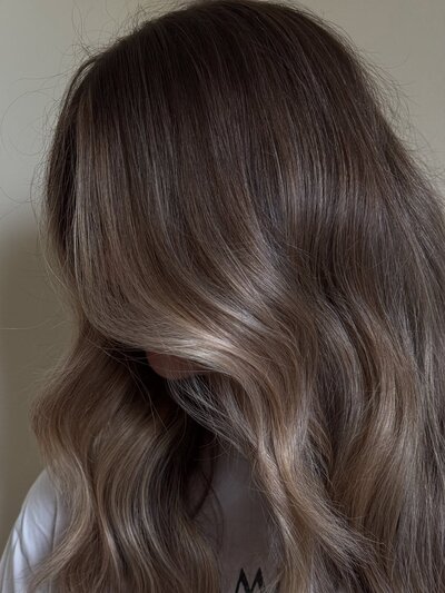 beautiful lived in blonde hair with luxury extensions
