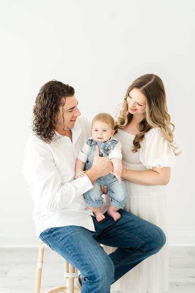 Marietta Newborn Photography Family with baby girl by Lindsey Powell Photography