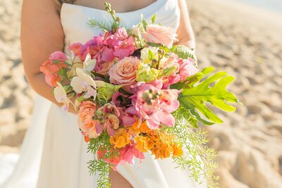 custom Maui wedding florals