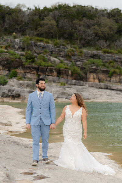 couple taking pictures in big bend to enjoy their travels