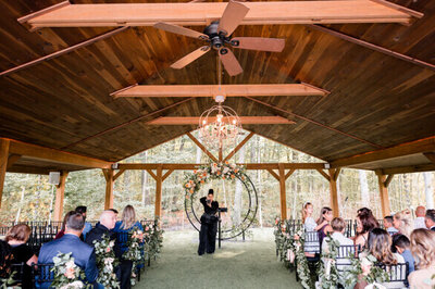 cleveland wedding photographer shooting wedding at sapphire creek