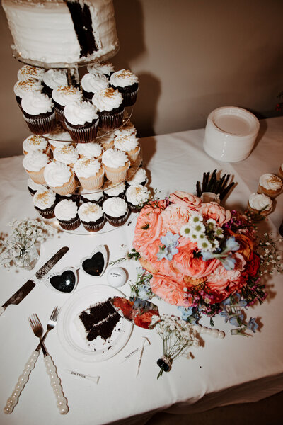 Your go-with-the-flow Minnesota wedding photographer. Real laughs, big love, and true-to-life photos — because forever should feel fun.