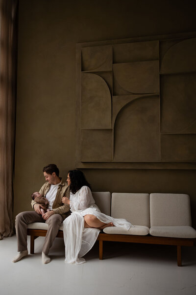 Newborn fotoshoot in Atelier Oost Amsterdam door Linda Photography