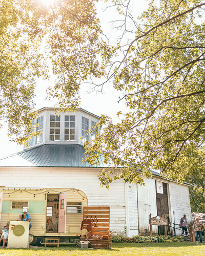Eastern Iowa's Hippest Vintage and Handmade Market. Shop handmade artisan goods, score some amazing vintage, shop our on-trend mobile boutiques, eat from our delicious food trucks and listen to local live music.