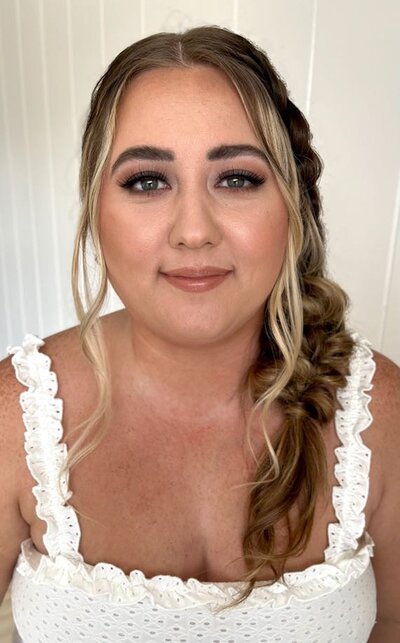 nashville bridal makeup artist  taupe smokey eye makeup
