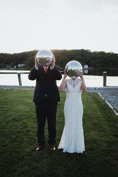 Fall disco wedding in Mystic, Connecticut. Photography by Rhode Tripper Photography