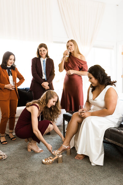 bride bridesmaids getting ready fall palette