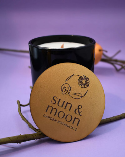 sun-and-moon-garden-botanicals-fall-witching-hour-candle-2