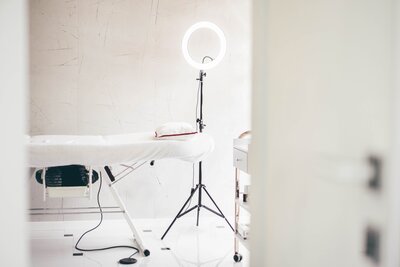 AdobeStock_420846236-min