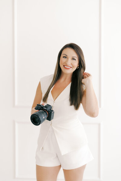Headshot of COurtney Grant Photography, a Winston Salem Newborn & Family Photographer