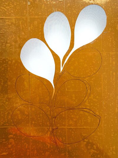 Lauranne-guyomard-intervenante-art-metière-petite-enfance-ecole-motif-nature-peinture-eveil-culturel-