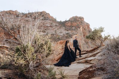 Zion-Elopement-overlook_Becca Photo-321_websize