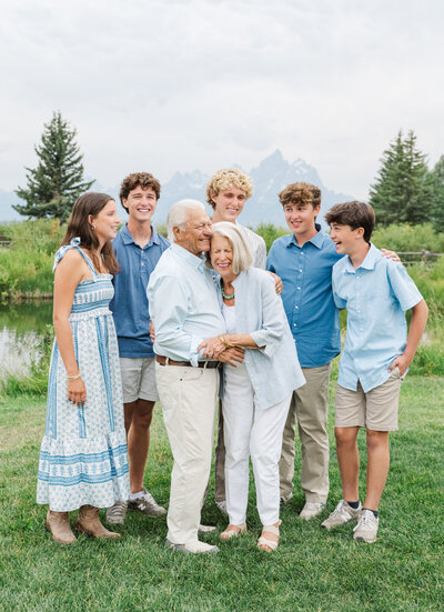 Moose Head Ranch Family Photoshoot | Family Reunion Photos | Anniversary family photos