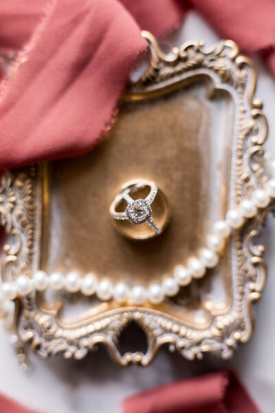 Grace&Lachlan-HundredsofMoments-Details9961-230916-01