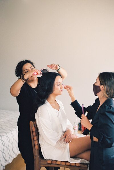 bride getting ready photos